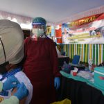 Tim Vaksinator RSAL dr.Soedibjo Sardadi Lantamal Vaksinasi Warga Cigombong Kotaraja