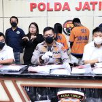 Pasangan Kekasih, Pengedar Sabu Jaringan Malaysia Diringkus Polda Jatim Polisi berhasil mengamankan narkotika jenis Sabu dan Extacy
