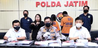 Pasangan Kekasih, Pengedar Sabu Jaringan Malaysia Diringkus Polda Jatim Polisi berhasil mengamankan narkotika jenis Sabu dan Extacy