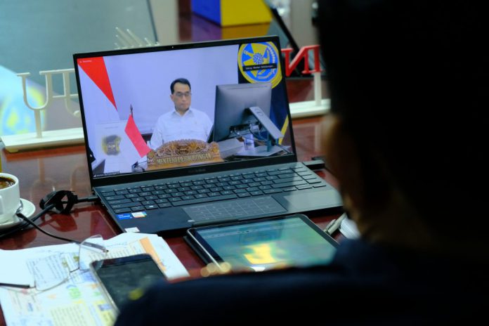 Rakor tentang BLE yang dihadiri Menhub Budi Karya dan instansi vertikal Kementerian Keuangan | Foto: Istimewa