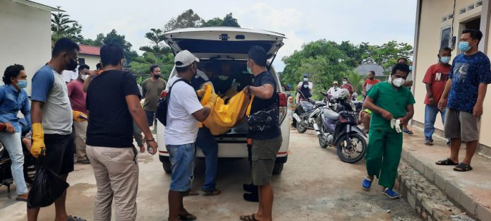 Korban saat dievakuasi ke Rumah Sakit Umum Daerah Engku Haji Daud Simpang Busung, Bintan | Foto: Istimewa