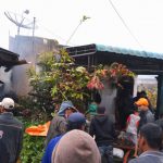 Diduga Korsleting Listrik, Si Jago Merah Lahap Rumah di Jalan Samura Kabanjahe Tampak Warga dan Petugas Damkar Kabupaten Karo Berusaha Memadamkan Kobaran Api