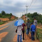 Agraria Bintan Turun Melakukan Pengukuran Tanah Untuk Penerbitan Surat Hibah Tim Angraria Bintan mengukur jalan Pasar Baru Menuju Tanjung Permai