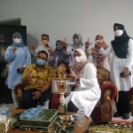 Kadisdik Bintan, FGLSN dan Waka I DPRD Kepri Serahkan Bantuan Pembinaan kepada Kezia Ananda Syakira