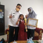 Camat Binut Apresiasi Pencapaian Kezia Raih Juara II Baca Buku Cerita Pendek
