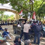 Warga Galesong Utara Gelar Aksi Protes Reklamasi di Mapolda Sulsel