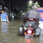 Masuk Kota Medan, Tiga Motor Tim JKW-PWI Terjebak Banjir