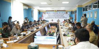 Danlantamal IV Sambut Kedatangan Menkopolhukam dan Mendagri di Natuna