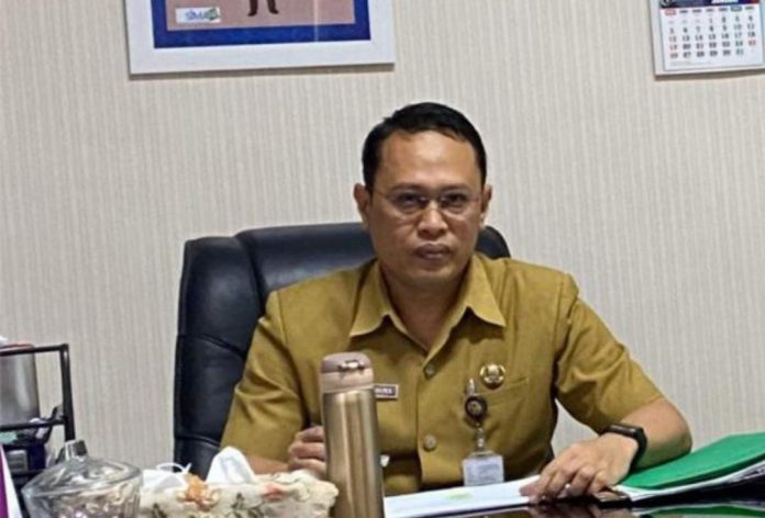 Kepala Dinas Kesehatan Kota Kediri, dr Fauzan Adima saat diwawancarai awak media di ruang kerjanya, Sabtu (27/11/21). Foto: Galuh/Mimbarpublik.com