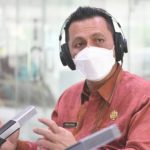 Gubernur Bahas Percepatan Vaksinasi Lansia di Pro-2 RRI Tanjungpinang Gubernur Kepulauan Riau H. Ansar Ahmad saat bahas percepatan vaksinasi di Pro 2 RRI Tanjungpinang, Jumat (28/10) fot: humas