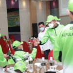 Gubernur Lepas 22 Atlet NPCI Kepri ke Papernas XVI Papua Gubernur Kepulauan Riau H. Ansar Ahmad melepas 22 altet National Paralimpic Commitee Indonesia (NPCI) Provinsi Kepri di Hotel Baverly Batam, Ahad (31/10) malam. (Foto/ Humas Pemprov Kepri)