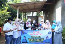TP PKK Kota Metro Kunjungi Warga Penderita Kanker Dalam Kegiatan Aksi Tabuh