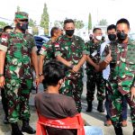 Panglima TNI Tinjau Pelaksanaan Vaksinasi di Lanud Silas Papare