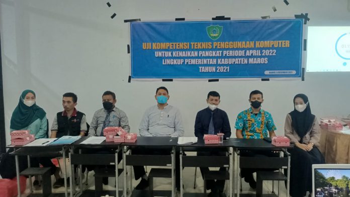 Uji kompetensi teknis penggunaan komputer Pemkab Maros, Jumat (10/12/21). Foto: P Baso/Jalurnews.com