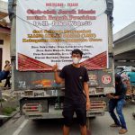 Merasa Di Anak Tirikan Dalam Hal Pembangunan oleh Pemerintah Kabupaten Karo, Masyarakat Kirim Pesan dan Buah Jeruk ke Istana Presiden Jokowi Tampak Truk Pengangkut buah Jeruk Untuk dikirim ke Istana Negara oleh Masyarakat Liang Melas Datas, (3/3/2021) Foto : Team Media