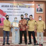 PWI Bengkalis Berikan Penghargaan Kepada AKBP Hendra Gunawan