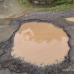 Macab LMP Imbau Pelaku Usaha Transportasi Truk Pengangkut BBM Bergotong Royong Perbaiki Jalan Nakhoda Lancang