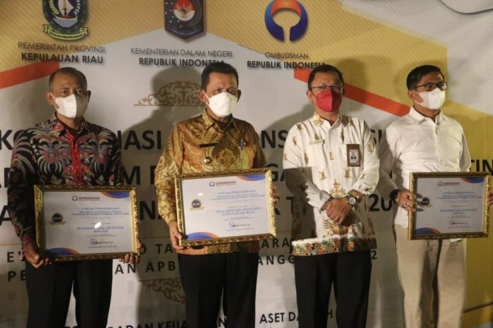 Bintan Kembali Raih Predikat Kepatuhan Tinggi Terhadap Pelayanan Publik, Kamis (20/1). Foto: Diskominfo Bintan