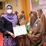 TP PKK Kepri Hadiri Wisuda Akbar Tahfidz Ponpes Darussilmi