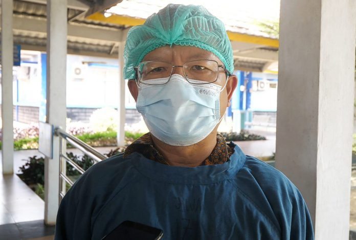 Kepala Dinas Kesehatan Kabupaten Bintan, dr Gama Isnaeni saat diwawancarai wartawan, Jumat (4/2). Foto: Dok Diskominfo Bintan