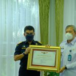 Imigrasi Berikan Penghargaan kepada KPU Bea Cukai Batam