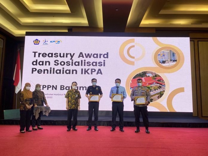 Bea-Cukai-Batam-Raih-Tiga-Penghargaan-1024x768