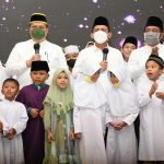 Ansar Dampingi Airlangga Buka Bersama 1800 Anak Yatim Piatu