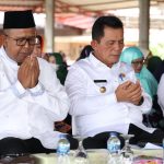 Gubernur Ansar Serahkan Insentif RT/RW dan Posyandu serta Bantuan Transportasi Siswa Tahap II di Batam