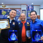 Bupati Asahan Terima Penghargaan Terbaik II Tokoh Peduli Karang Taruna Provsu