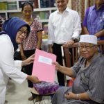 BP Batam Gelar Bakti Sosial, Serahkan Bantuan Kepada Para Pensiunan