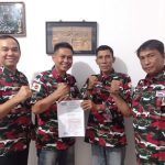 Ketua Macab LMP Bintan Serahkan SK Defenitif PAC Binut