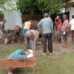 Antusias Masyarakat Sekop Laut Gotong Royong Membangun PAUD/TK
