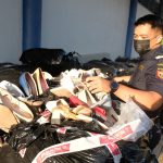 Bea Cukai Batam Berhasil Tegah 405 Koli Sepatu Bekas Impor