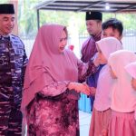 Ramadhan Mubarak,Bupati Kasmarni Santuni Anak Yatim dan Kaum Dhuafa
