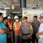 Hari Pertama Operasi Ketupat, Kapolres Bintan Bersama Bupati Bintan Cek Arus Mudik di Pelabuhan Sri Bayintan Kijang