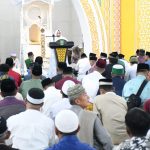 Bupati Kasmarni Shalat Ied Bersama Warga di Masjid Besar Arafah Duri