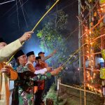 Kampung Colok Bermasa Kelurahan Damon Meriahkan Festival Lampu Colok 2023