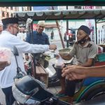 Perkuat Silaturahmi, PWI Bengkalis Bagi Takjil Gratis dan Santuni Anak Yatim