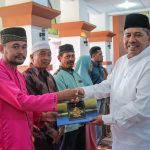 Buruh Harian Lepas, Tukang Ojek, Becak dan Sampan Penyeberangan Buka Bersama Pemkab Siak