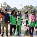 Sekda Arfan, Pimpin Gotong Royong Lingkungan Bersih Serentak Sempena HUT Siak ke-24