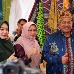 Lestarikan Budaya Negeri, Kreativitas Generasi Muda pada Festival Batik dan Tenun Siak