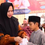 Bupati Kasmarni Berbagi Kebahagian Bersama Anak Yatim dan Kaum Dhuafa