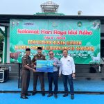 PLN Batam Bersama Kejati Kepri Serahkan Kurban Sapi kepada Masyarakat