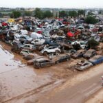 Ratusan Ribu Mobil Jadi Rongsokan Usai Diterjang Banjir Bandang