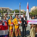 Tujuh Penari Indonesia Memukau Ribuan Penonton di Festival Tari Gujarat India