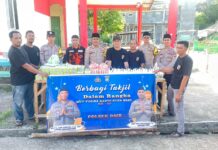 Sebagai Wujud Kepedulian, PAC Pemuda Pancasila Kecamatan Selayar Berbagi Takjil Kepada Masyarakat