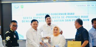 Bupati Kasmarni Bertemu Langsung Dengan Wakil Menteri Kelautan dan Perikanan Republik Indonesia