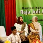 Bupati Bengkalis Hadiri Upacara Adat Tepuk Tepung Tawar Menteri Kehutanan