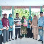 PKK Bengkalis Serahkan 170 Paket Imunisasi