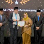 Bupati Kasmarni Raih BAZNAS Award 2025 di Jakarta